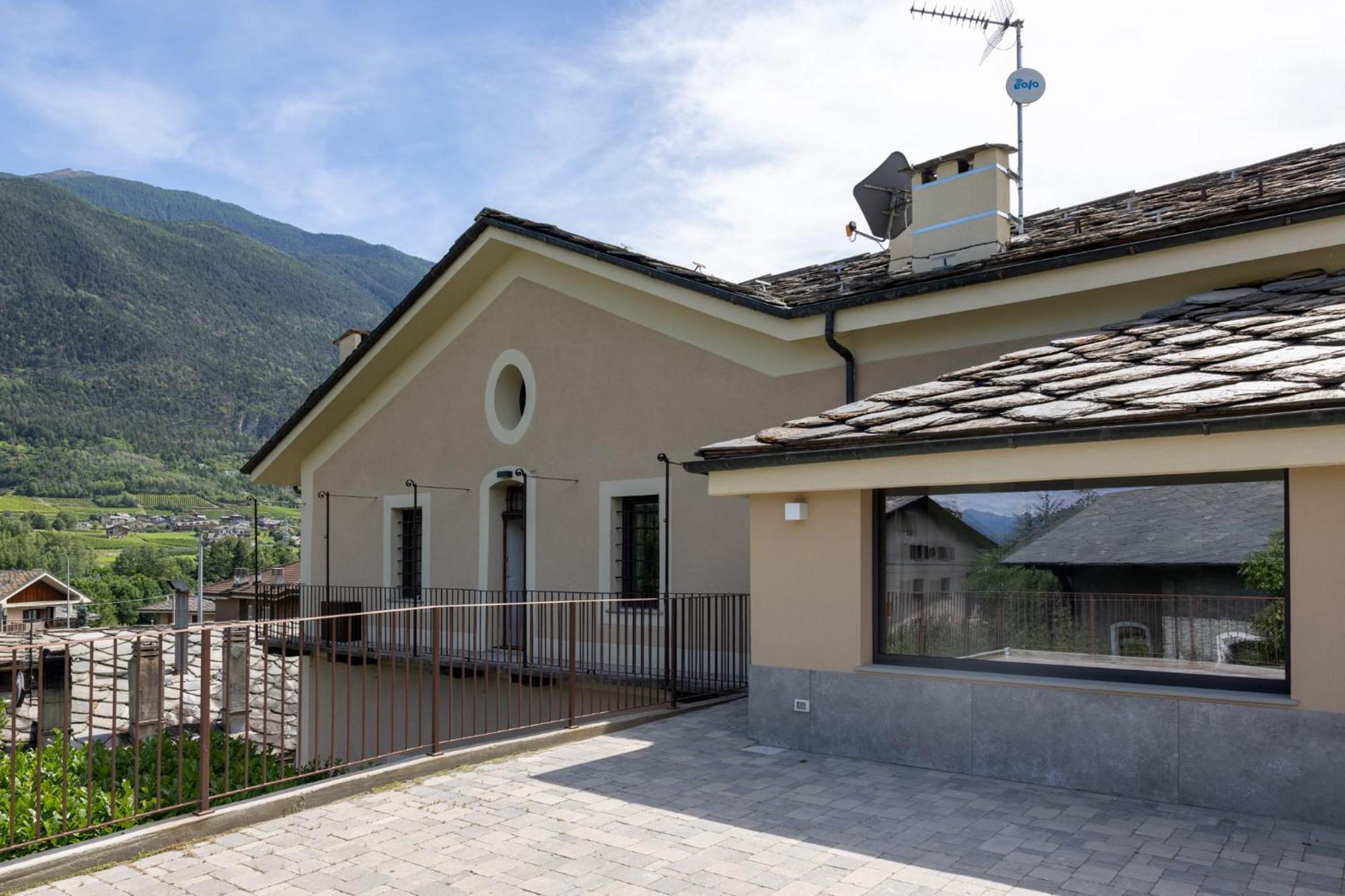 Manor House Appartement Aosta Buitenkant foto